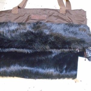 *BNWT* Rabbit FUR clutch FAB!!!!!